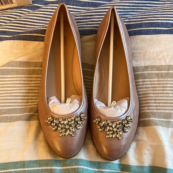 Easy Spirit Shoes - New Wide 8.5 easy spirit Kristy pink flats size 8.5 wide